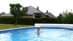 (2011-05) Super la piscine de Benoit